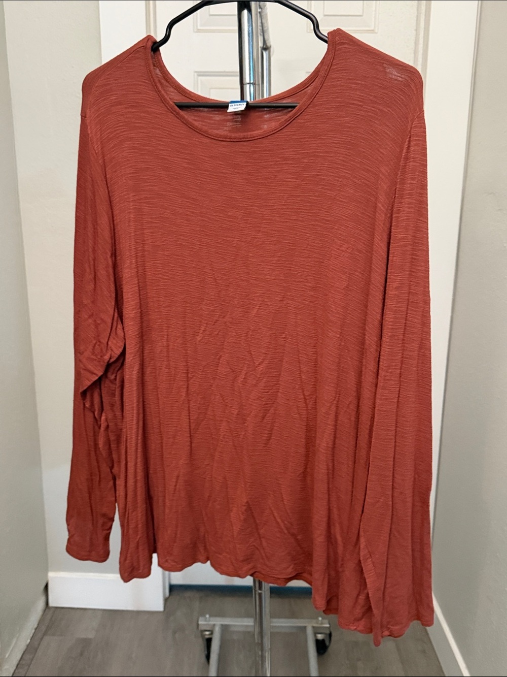Old Navy Rust Long Sleeve Tee